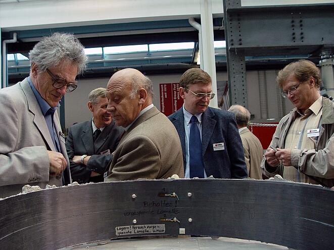 a592-2003-09-03 b1m Russische Delegation.jpg